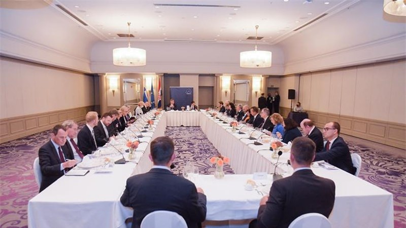 Grlić Radman na sastanku s veleposlanicima: Premalo se poznaju prilike u BiH